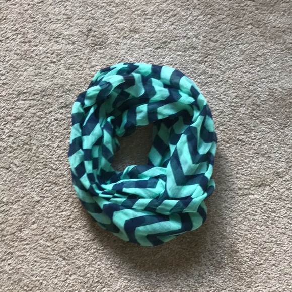 Francesca’s Chevron Infinity Scarf - Picture 1 of 3